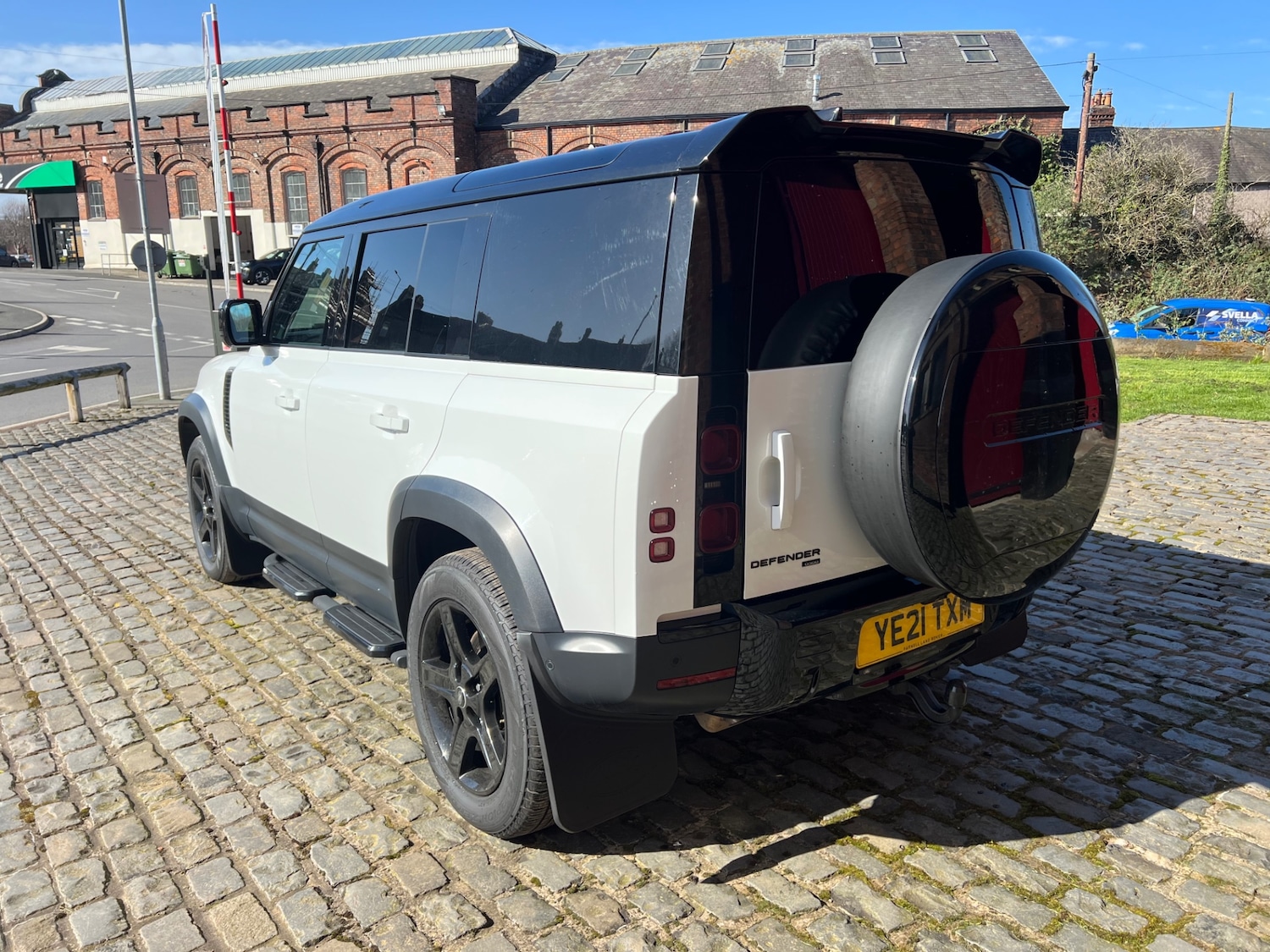 Used Land Rover Defender 2021 for sale - 77930949: Photo 5