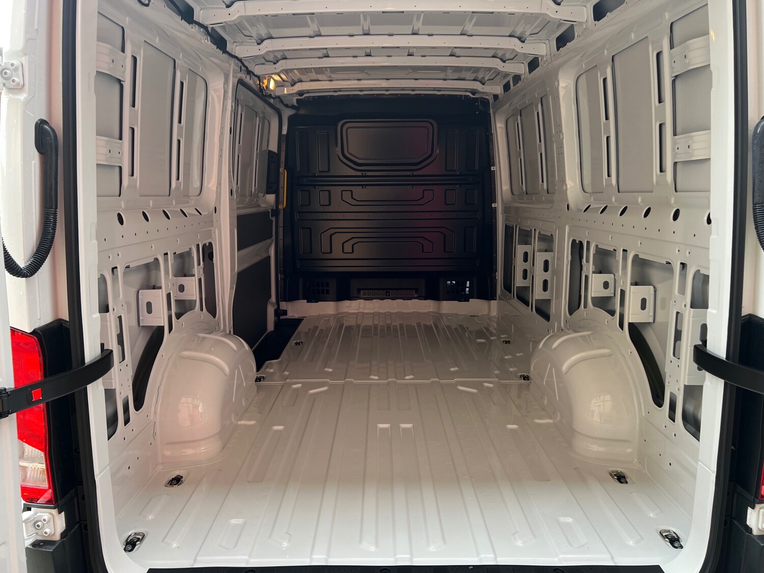 Used Volkswagen Crafter 2025 for sale - 76312635: Photo 24