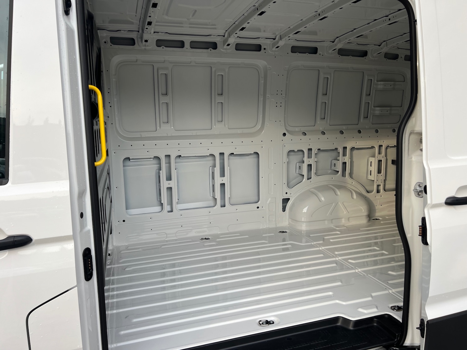 Used Volkswagen Crafter 2025 for sale - 76312635: Photo 25