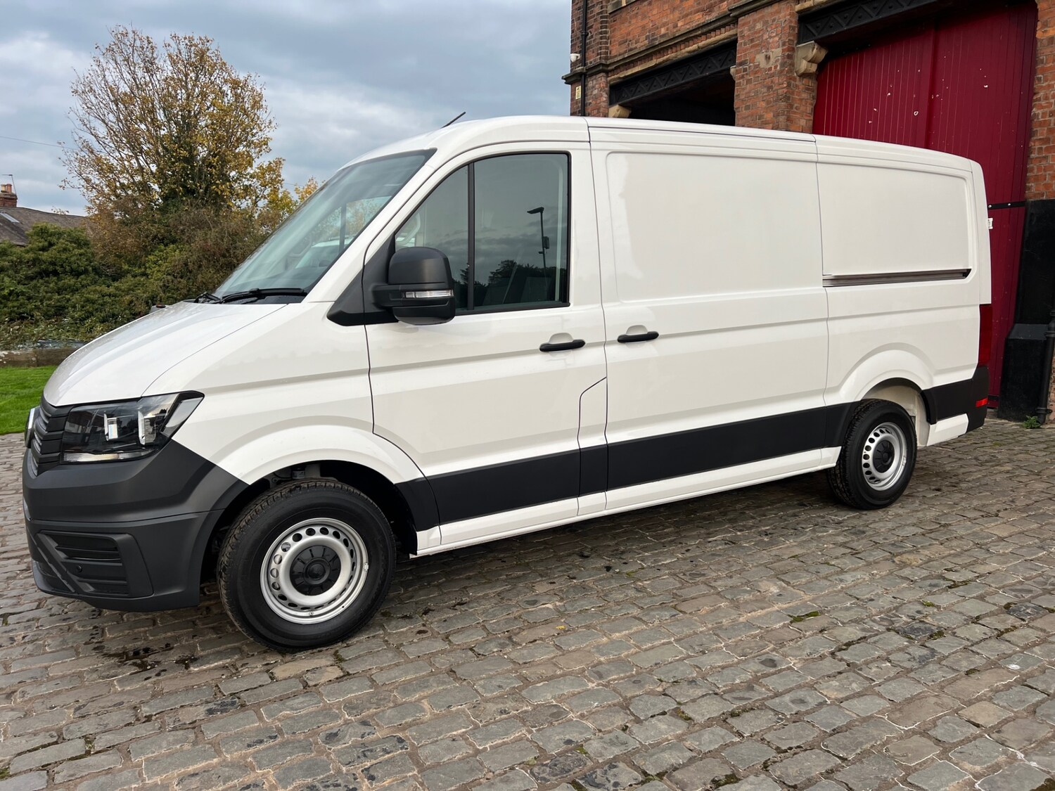 Used Volkswagen Crafter 2025 for sale - 76312635: Photo 3