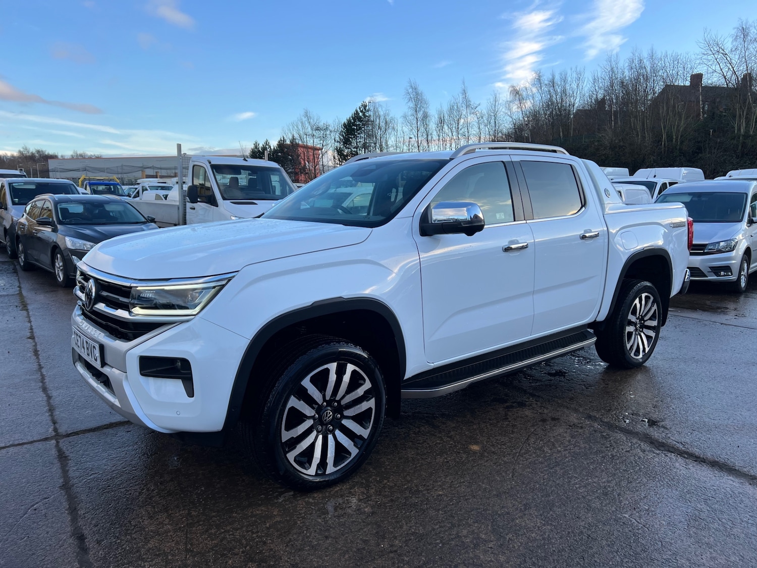 Used Volkswagen Amarok 2024 for sale - 77235391: Photo 2