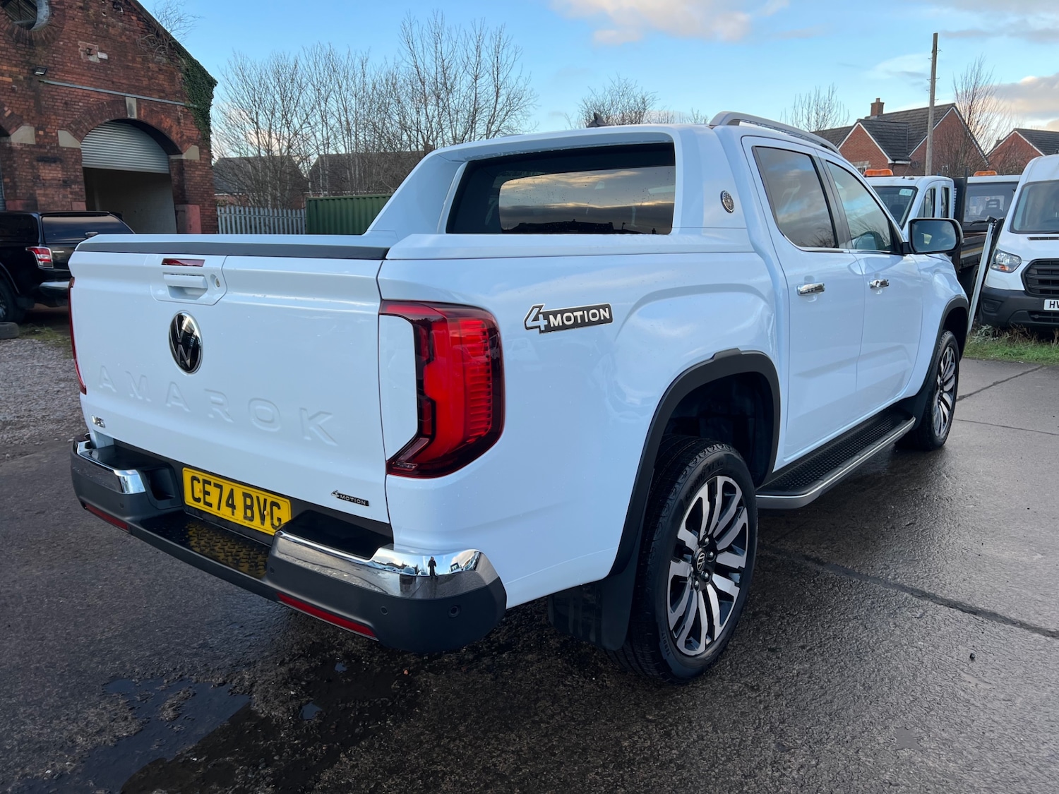 Used Volkswagen Amarok 2024 for sale - 77235391: Photo 6