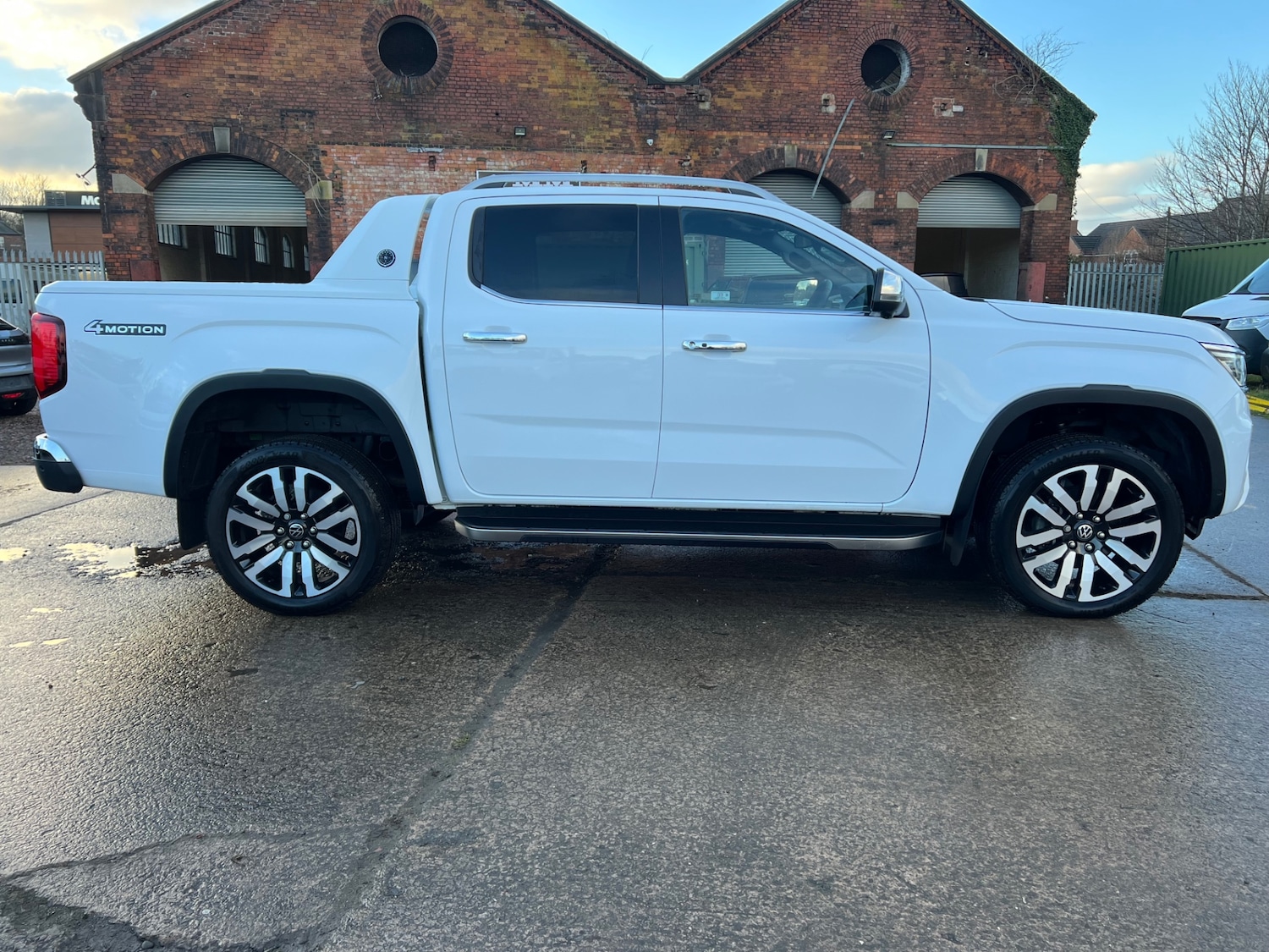 Used Volkswagen Amarok 2024 for sale - 77235391: Photo 7