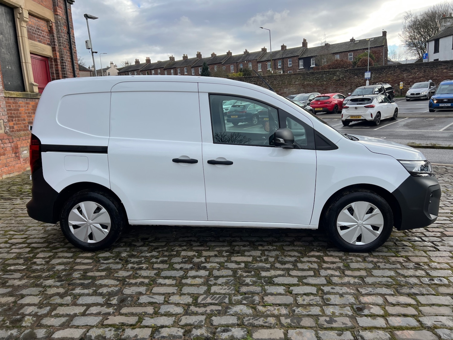 Used Nissan Other 2023 for sale - 77702933: Photo 10