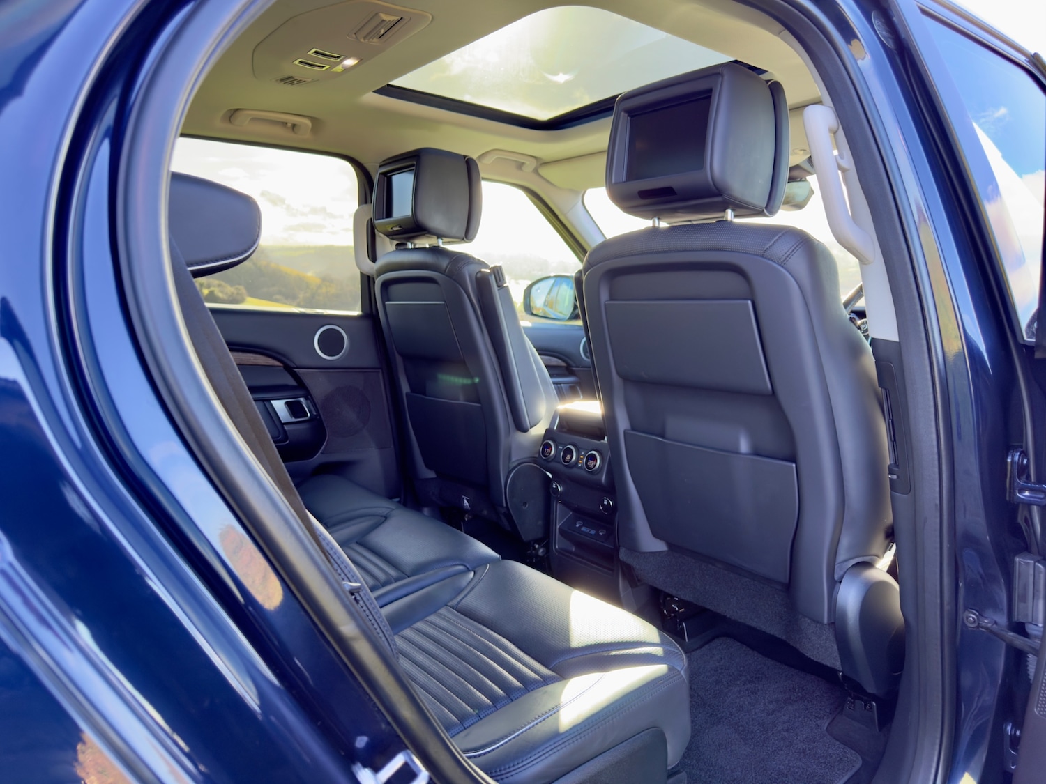 Used Land Rover Discovery 2017 for sale - 77227975: Photo 17