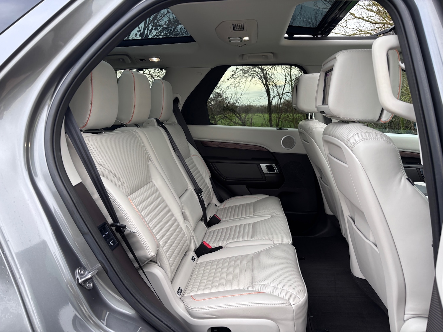 Used Land Rover Discovery 2018 for sale - 77038687: Photo 12