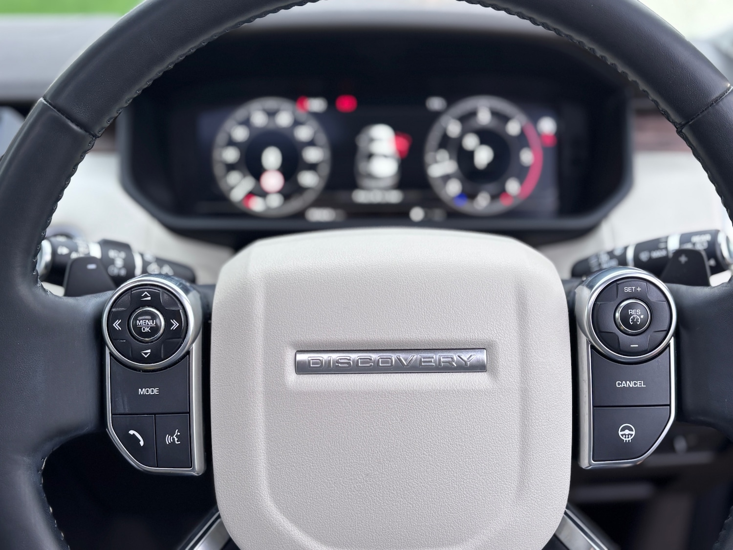 Used Land Rover Discovery 2018 for sale - 77038687: Photo 17