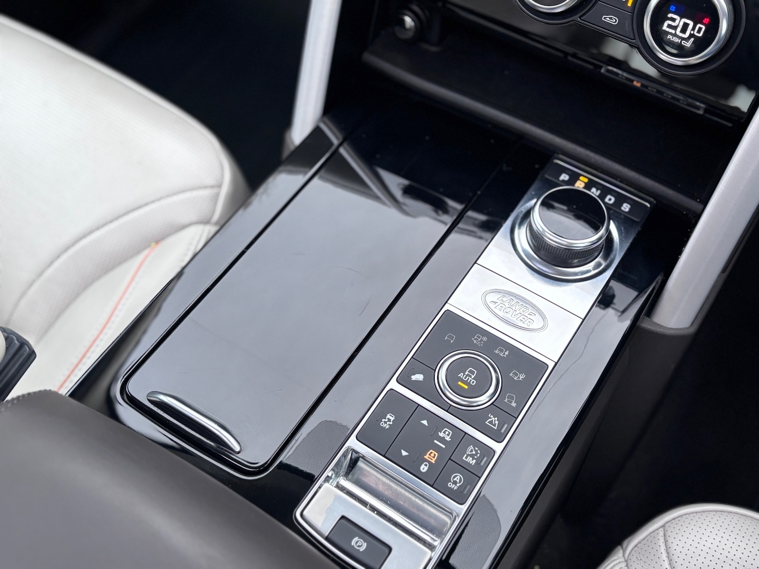 Used Land Rover Discovery 2018 for sale - 77038687: Photo 22