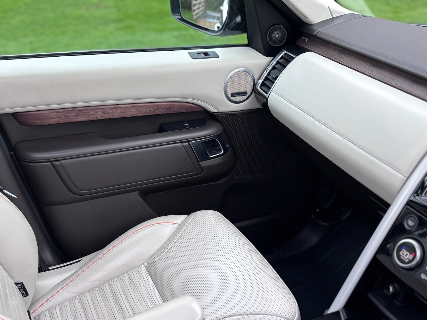 Used Land Rover Discovery 2018 for sale - 77038687: Photo 23