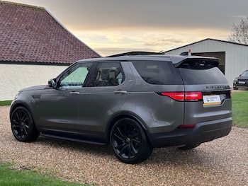 Used Land Rover Discovery 2018 for sale - 77038687: Photo