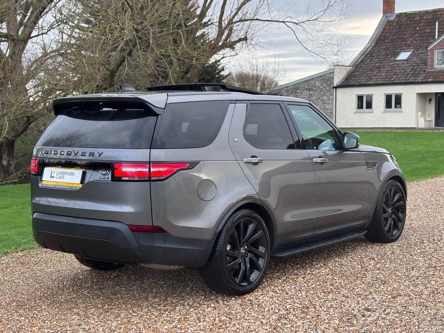 Used Land Rover Discovery 2018 for sale - 77038687: Photo 4