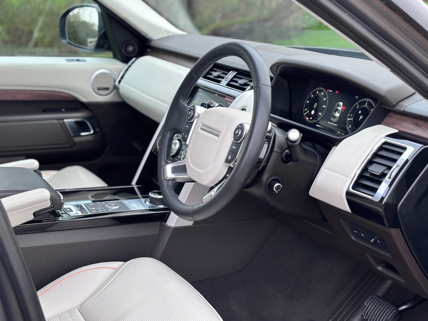 Used Land Rover Discovery 2018 for sale - 77038687: Photo 7