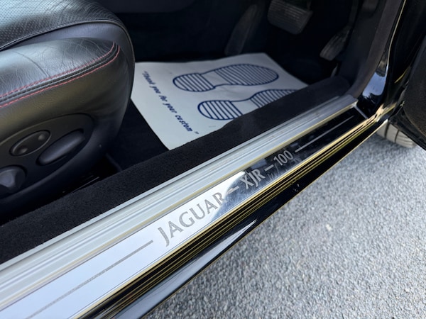 Used Jaguar XJ 2002 for sale - 74492954: Photo 19
