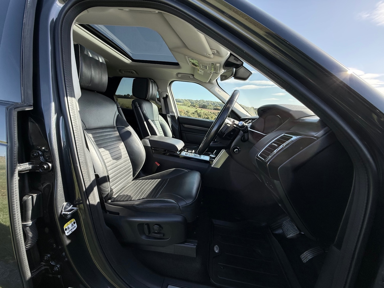 Used Land Rover Discovery 2019 for sale - 76192574: Photo 11