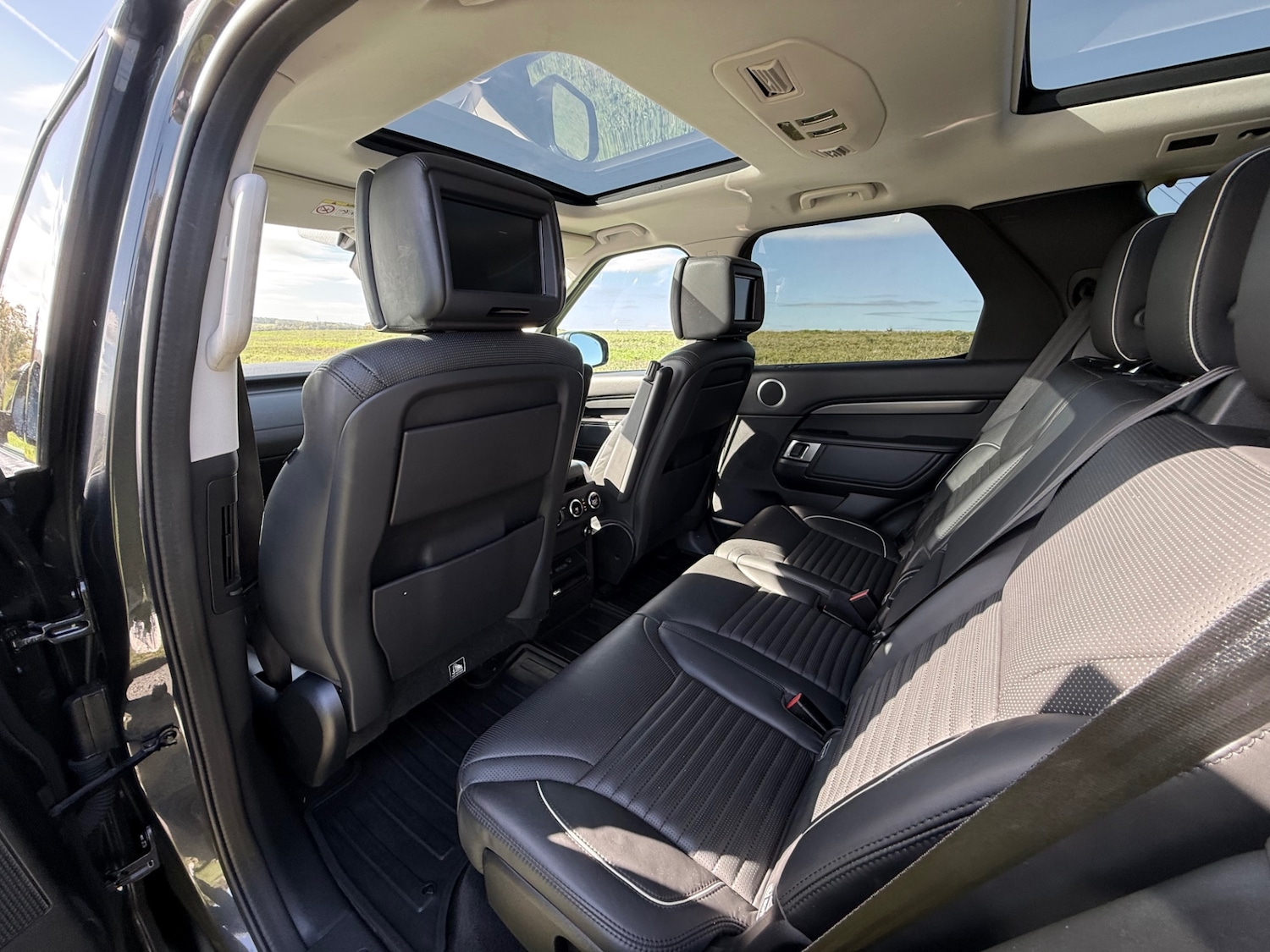 Used Land Rover Discovery 2019 for sale - 76192574: Photo 15