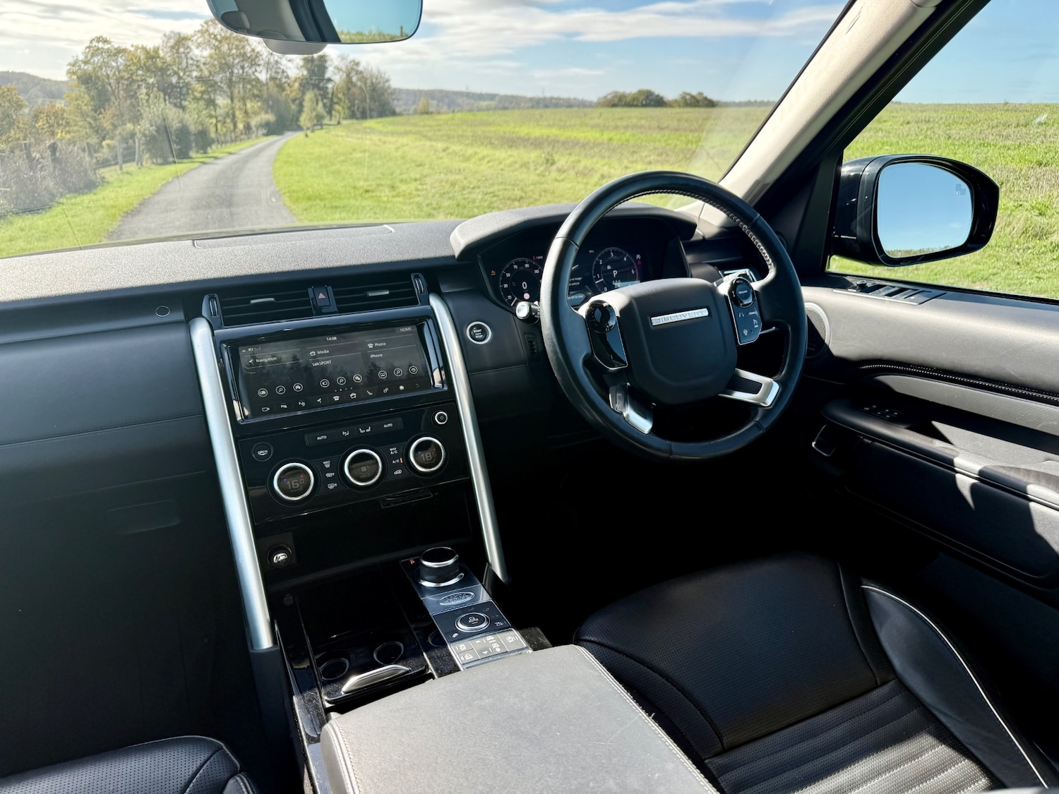 Used Land Rover Discovery 2019 for sale - 76192574: Photo 17