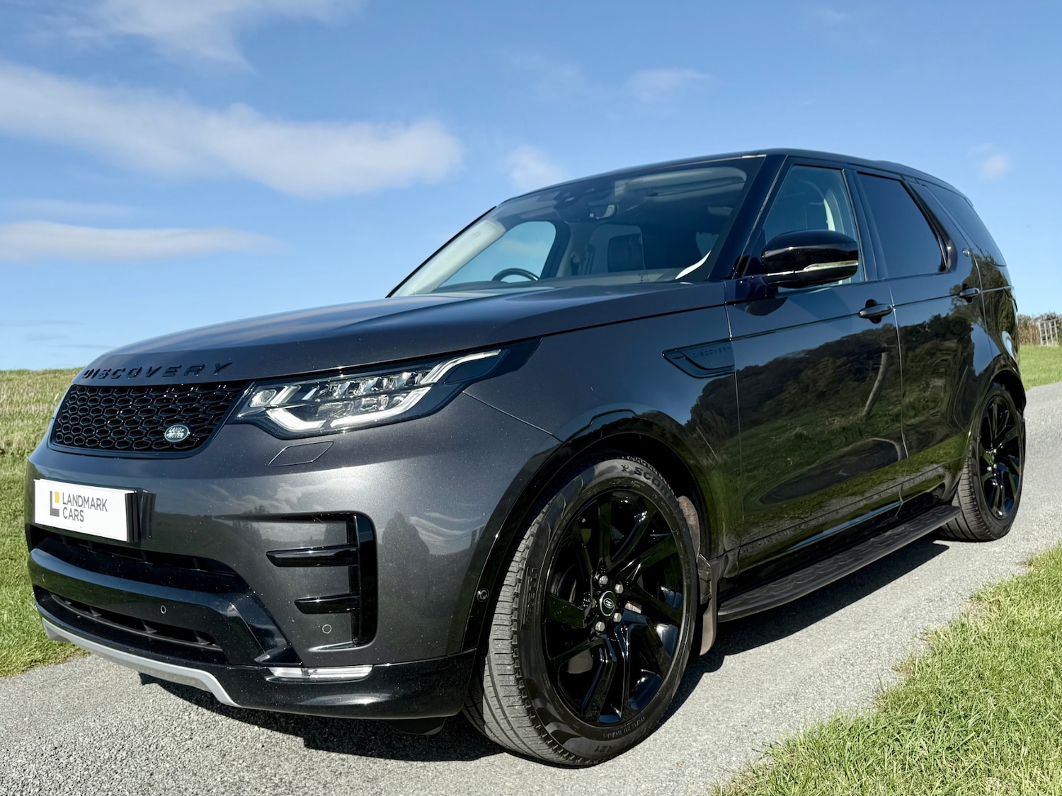 Used Land Rover Discovery 2019 for sale - 76192574: Photo 2