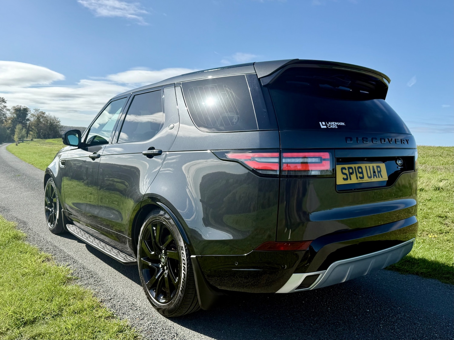 Used Land Rover Discovery 2019 for sale - 76192574: Photo 4