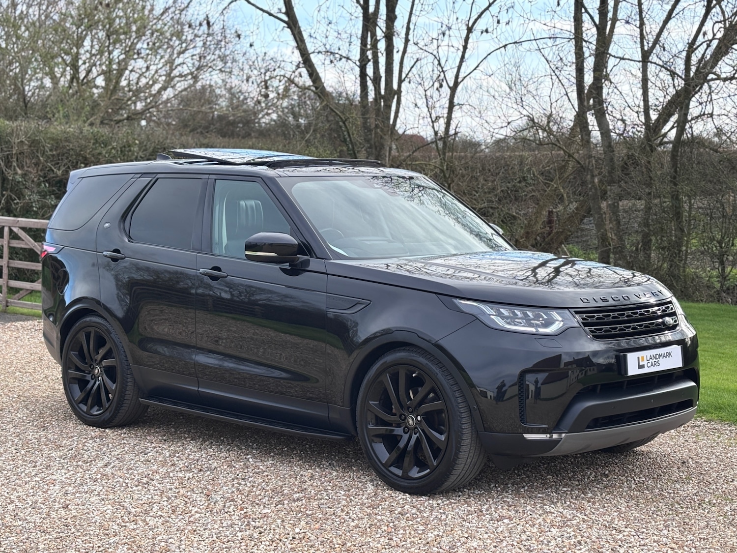 Used Land Rover Discovery 2018 for sale - 77897924: Photo 1