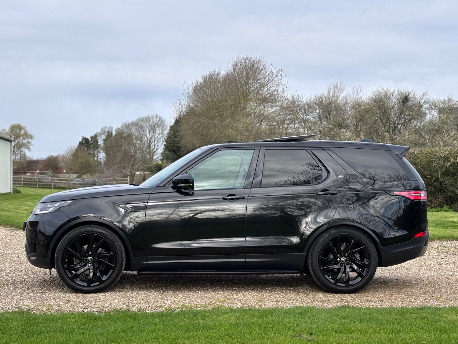 Used Land Rover Discovery 2018 for sale - 77897924: Photo 3