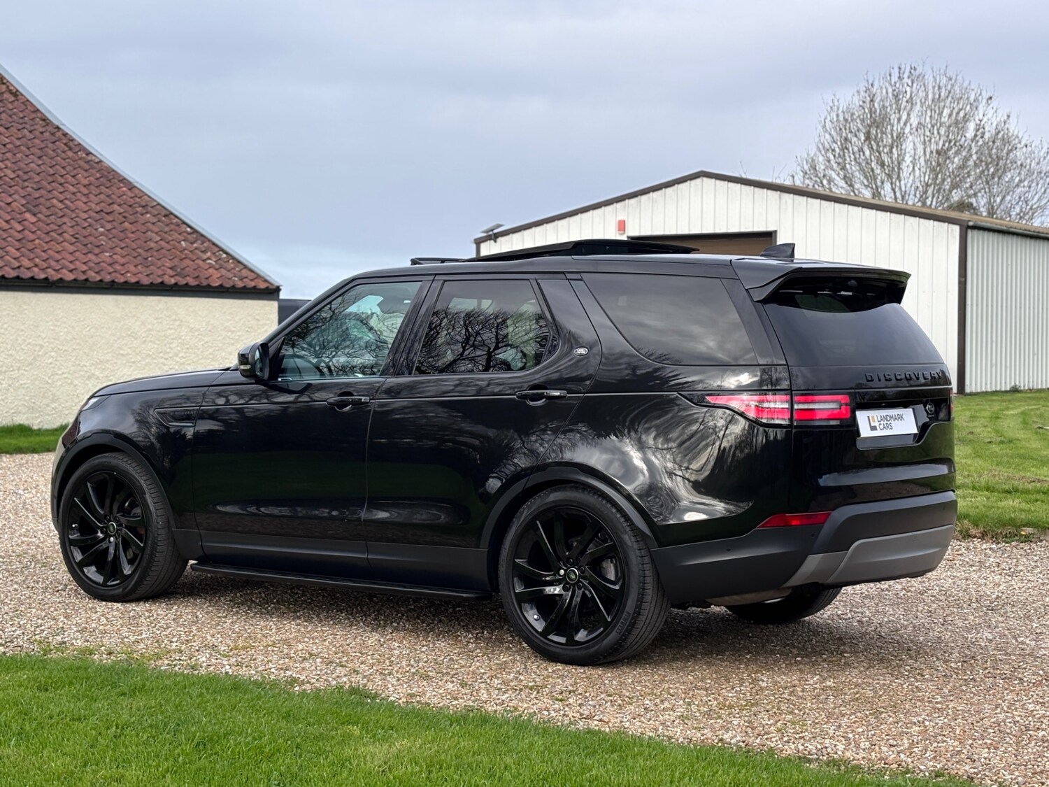 Used Land Rover Discovery 2018 for sale - 77897924: Photo 4