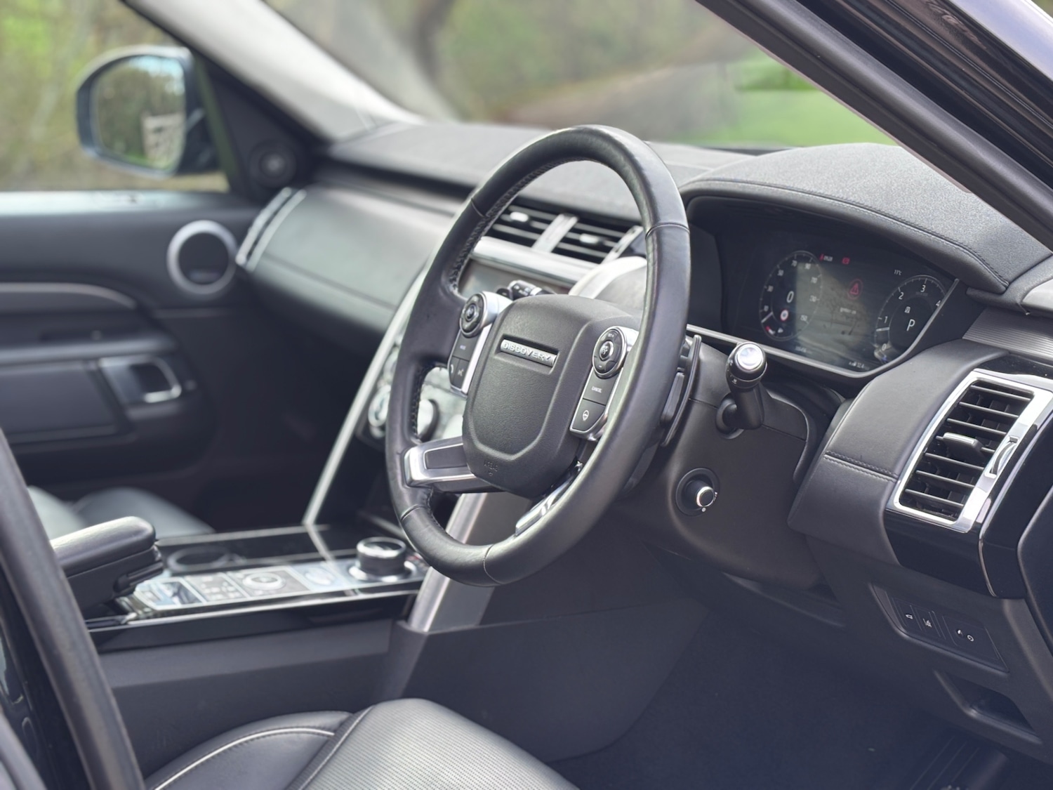 Used Land Rover Discovery 2018 for sale - 77897924: Photo 7