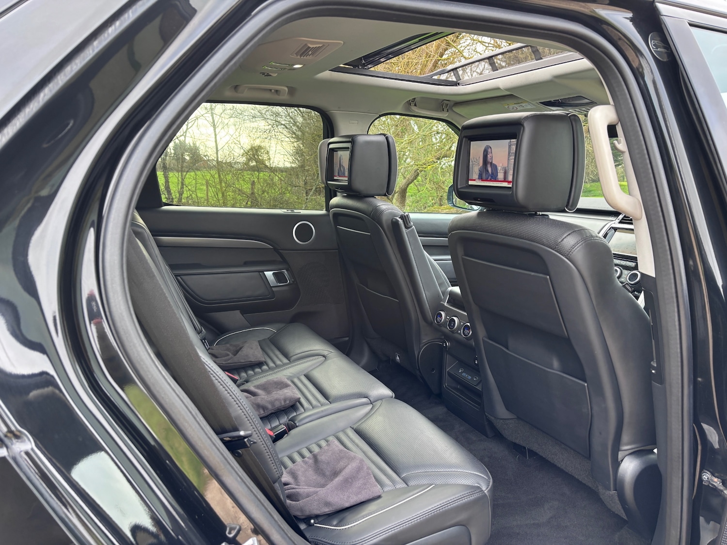 Used Land Rover Discovery 2018 for sale - 77897924: Photo 9