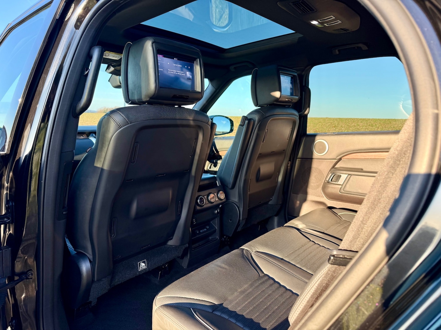 Used Land Rover Discovery 2017 for sale - 76687105: Photo 18