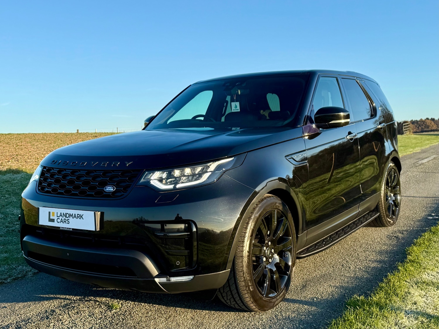 Used Land Rover Discovery 2017 for sale - 76687105: Photo 2