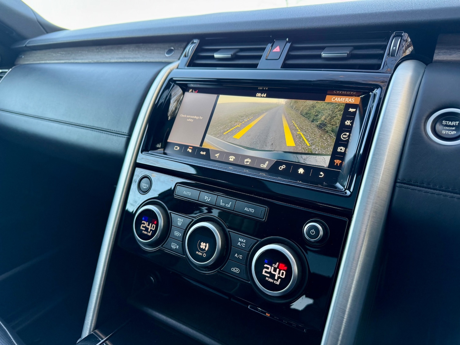 Used Land Rover Discovery 2017 for sale - 76687105: Photo 26