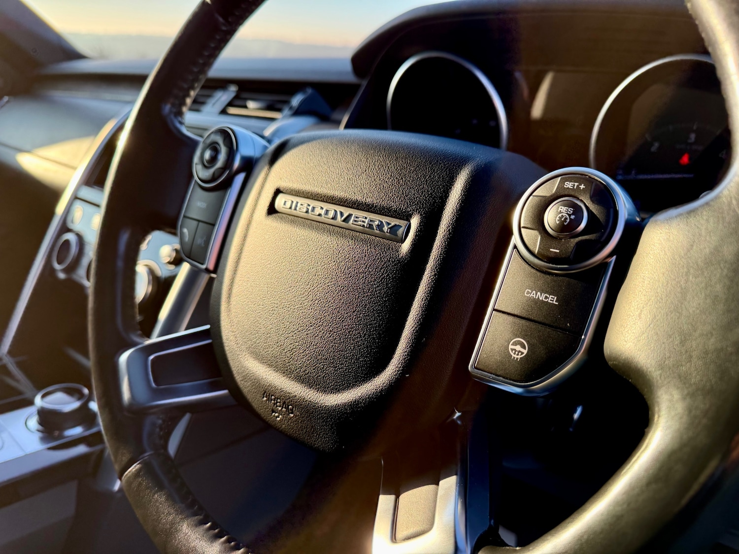 Used Land Rover Discovery 2017 for sale - 76687105: Photo 8