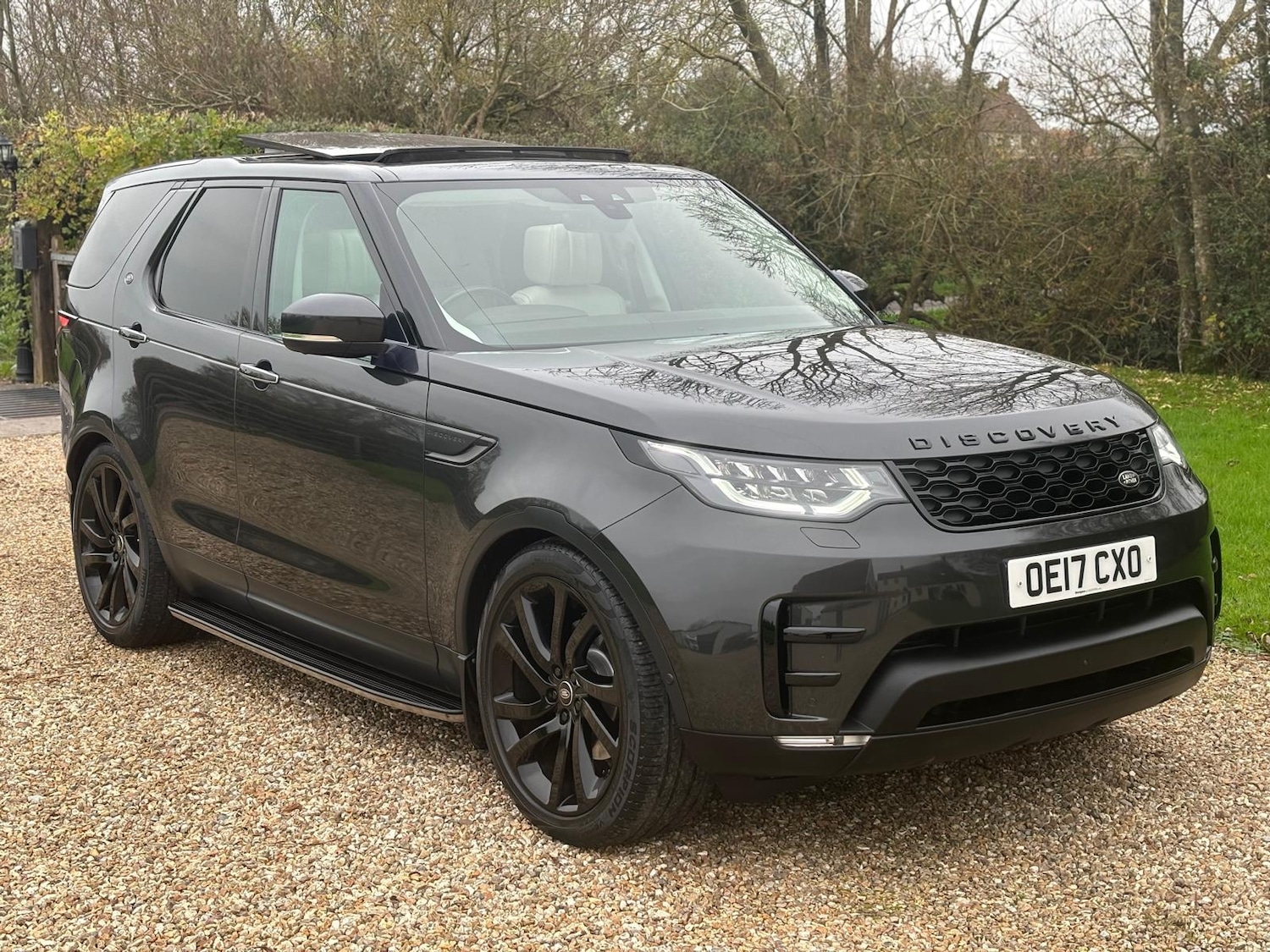 Used Land Rover Discovery 2017 for sale - 77707357: Photo 1