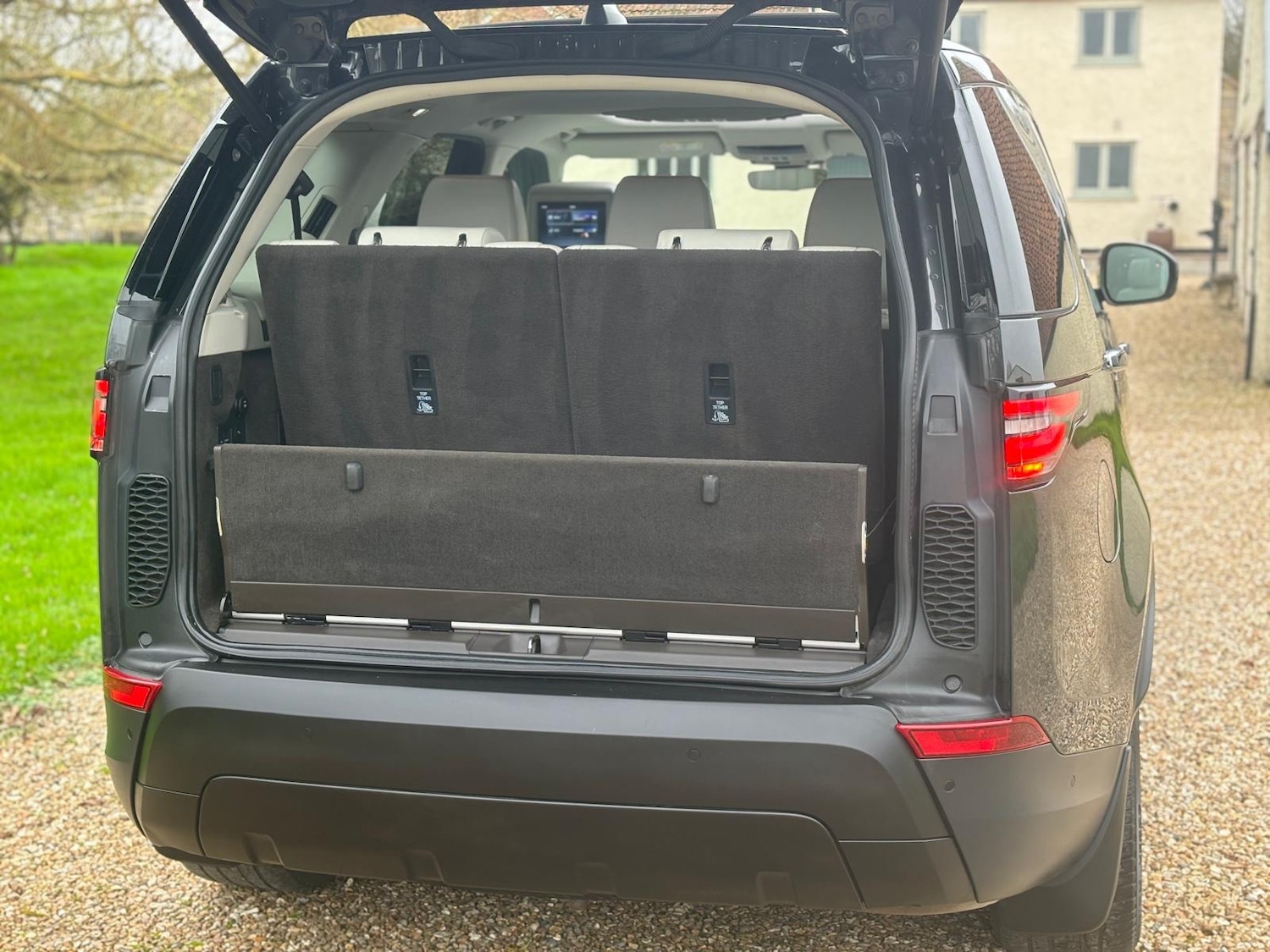 Used Land Rover Discovery 2017 for sale - 77707357: Photo 18