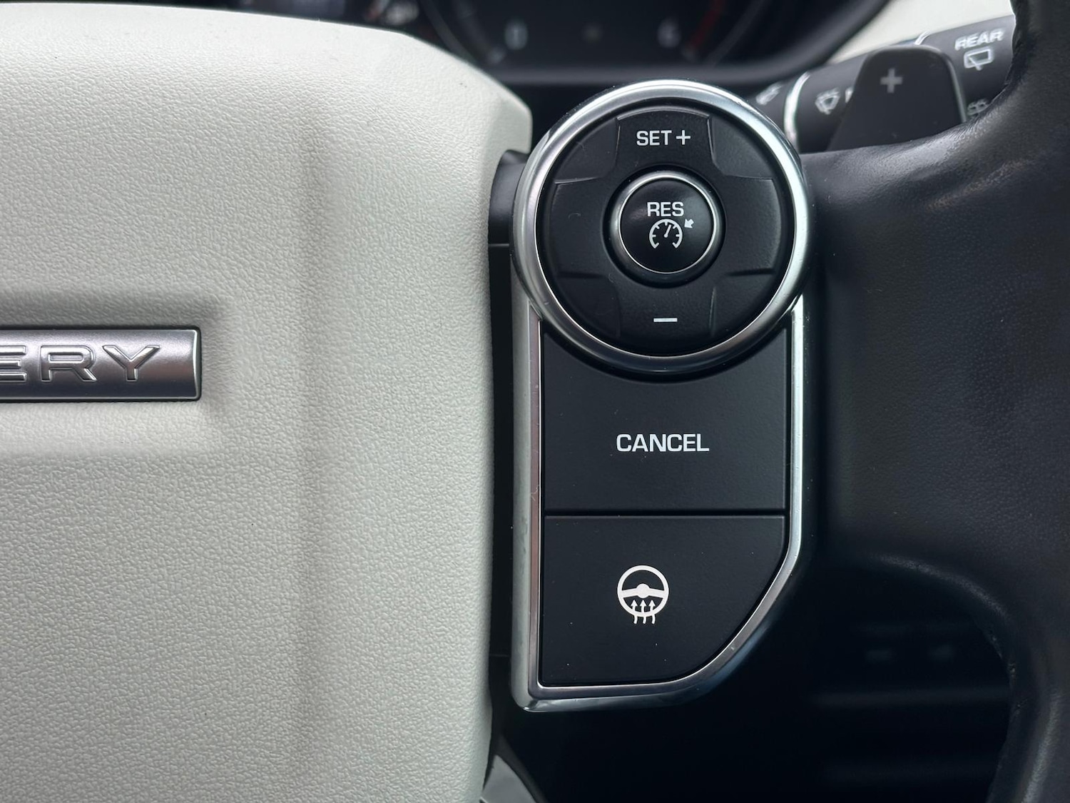 Used Land Rover Discovery 2017 for sale - 77707357: Photo 22