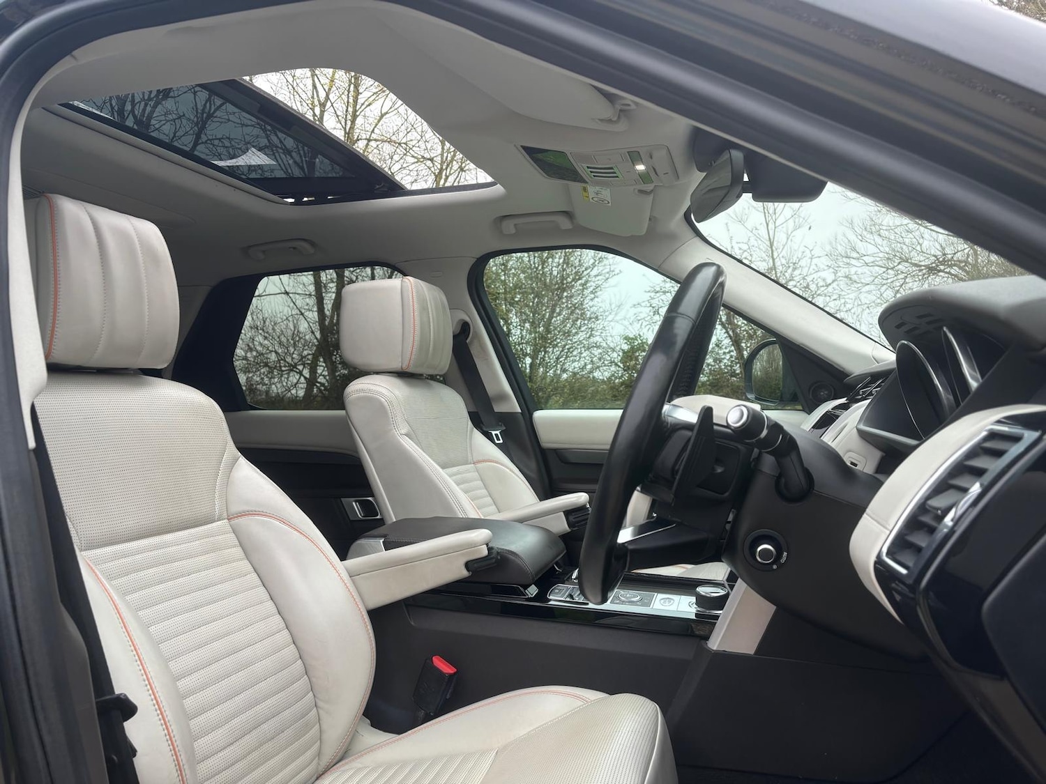 Used Land Rover Discovery 2017 for sale - 77707357: Photo 8