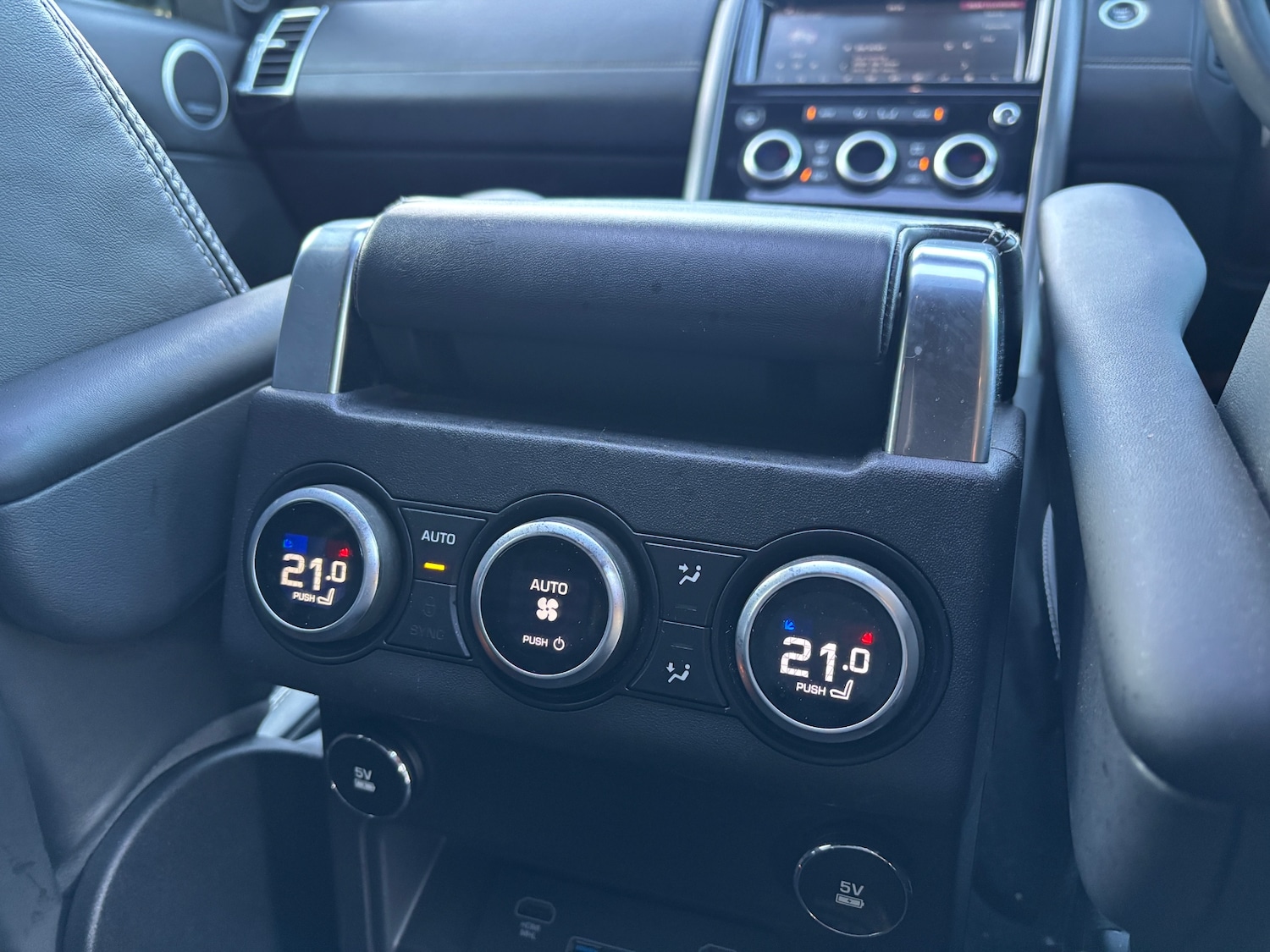 Used Land Rover Discovery 2019 for sale - 76799637: Photo 14