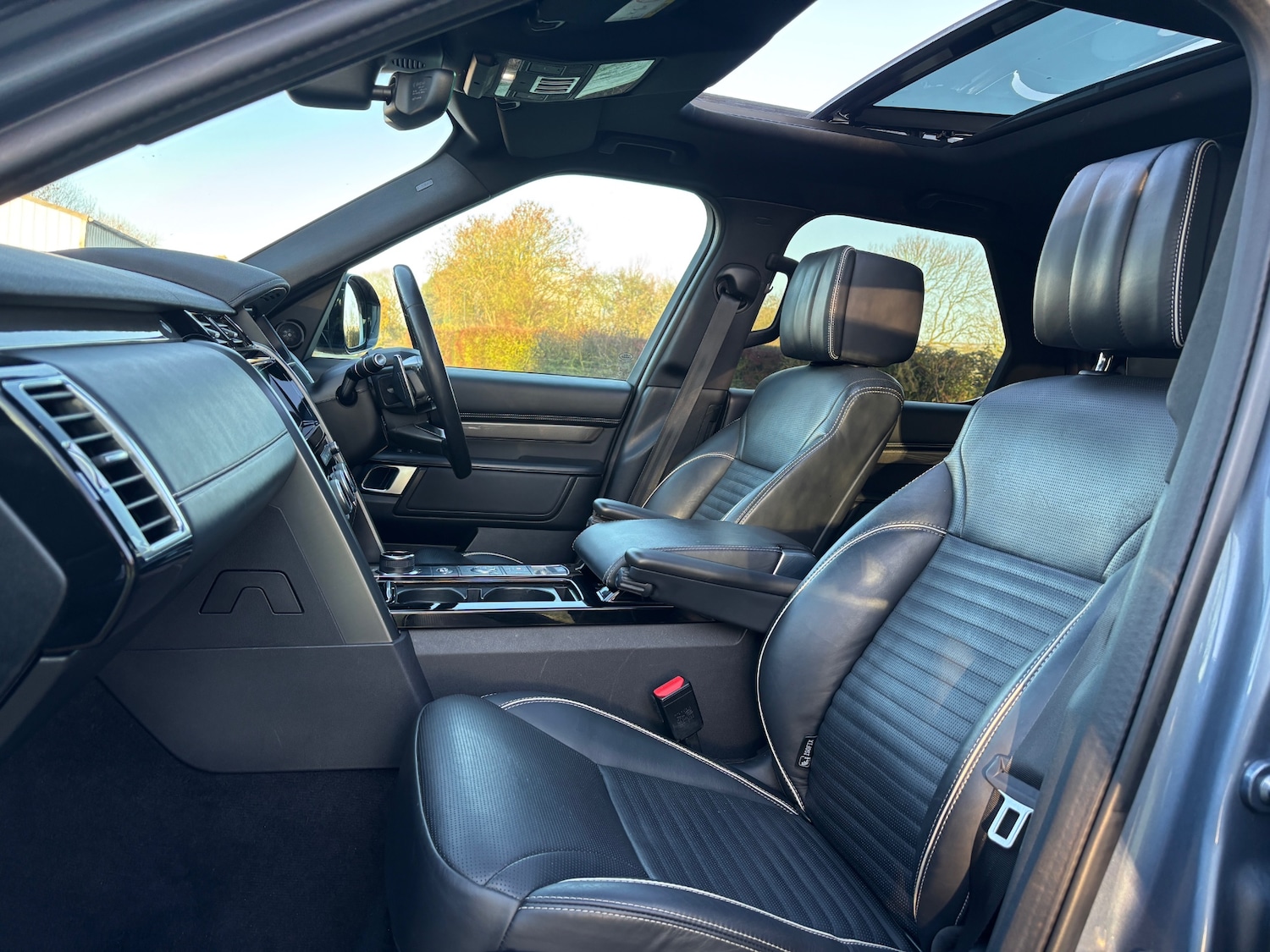 Used Land Rover Discovery 2019 for sale - 76799637: Photo 17