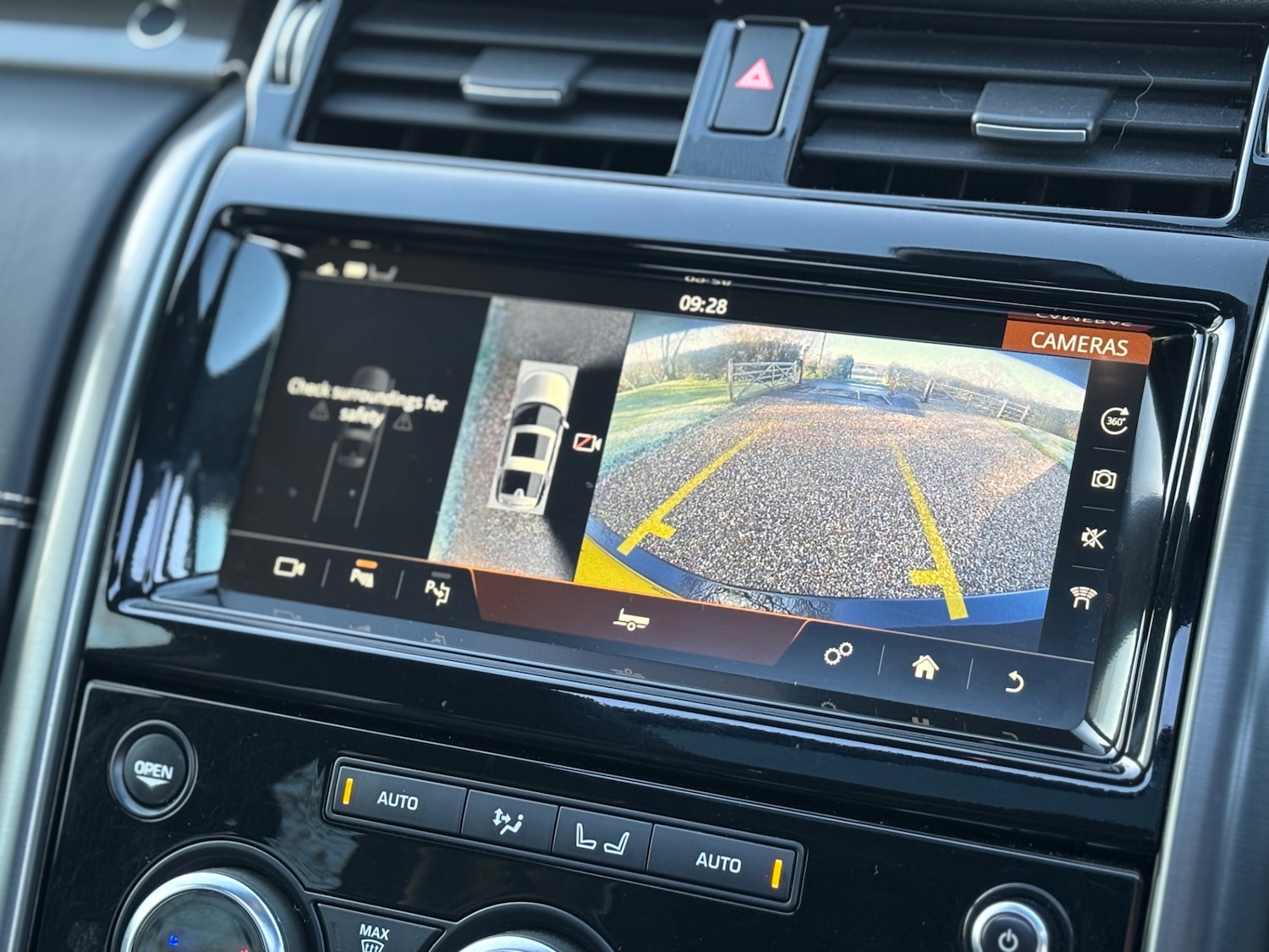 Used Land Rover Discovery 2019 for sale - 76799637: Photo 21