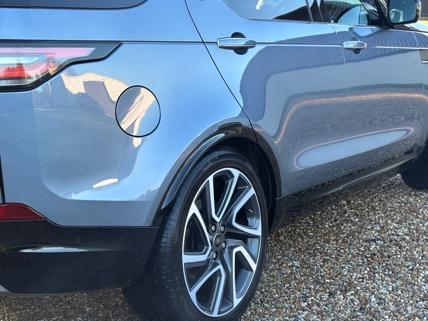 Used Land Rover Discovery 2019 for sale - 76799637: Photo 25