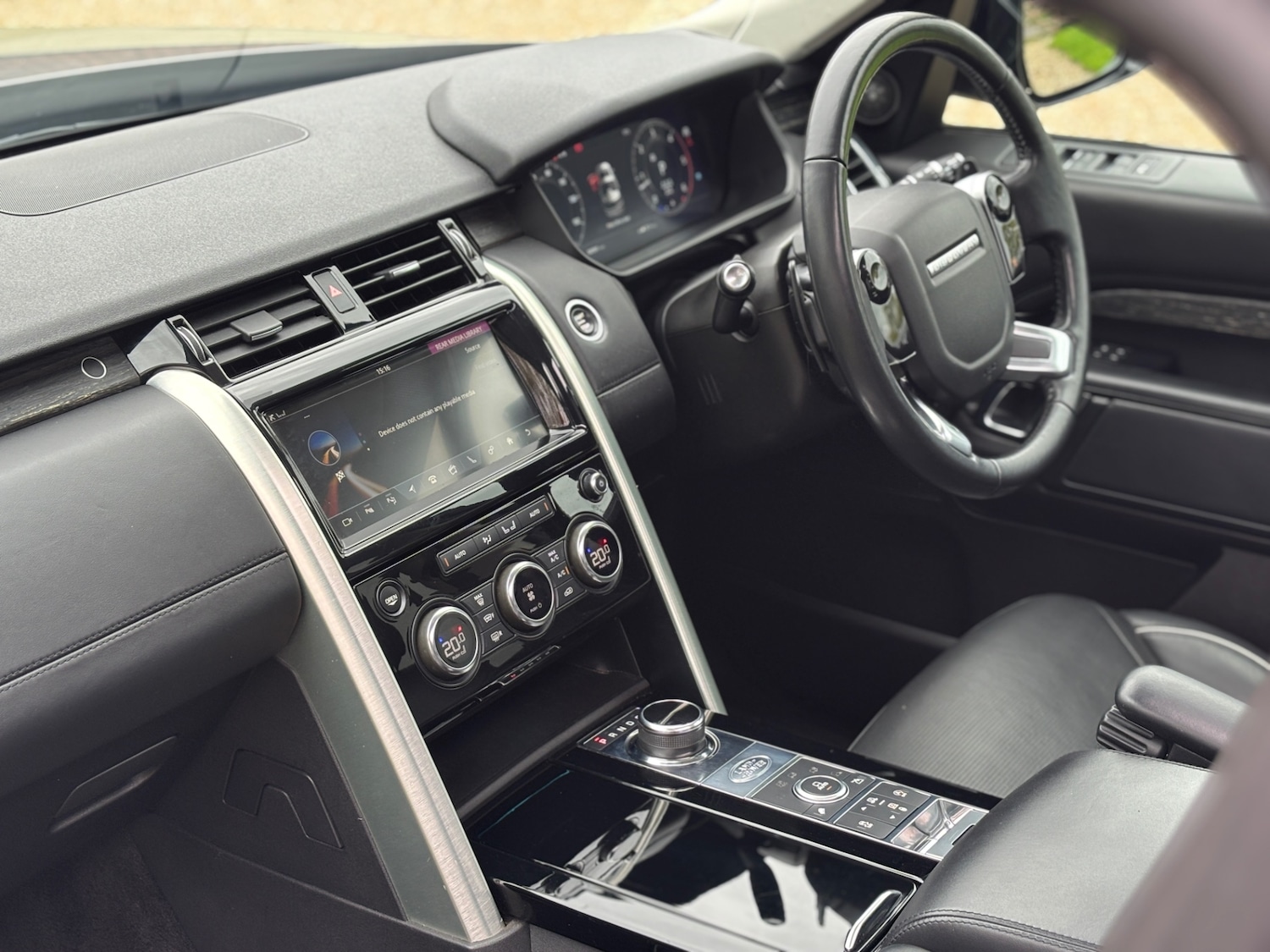 Used Land Rover Discovery 2019 for sale - 76346791: Photo 16