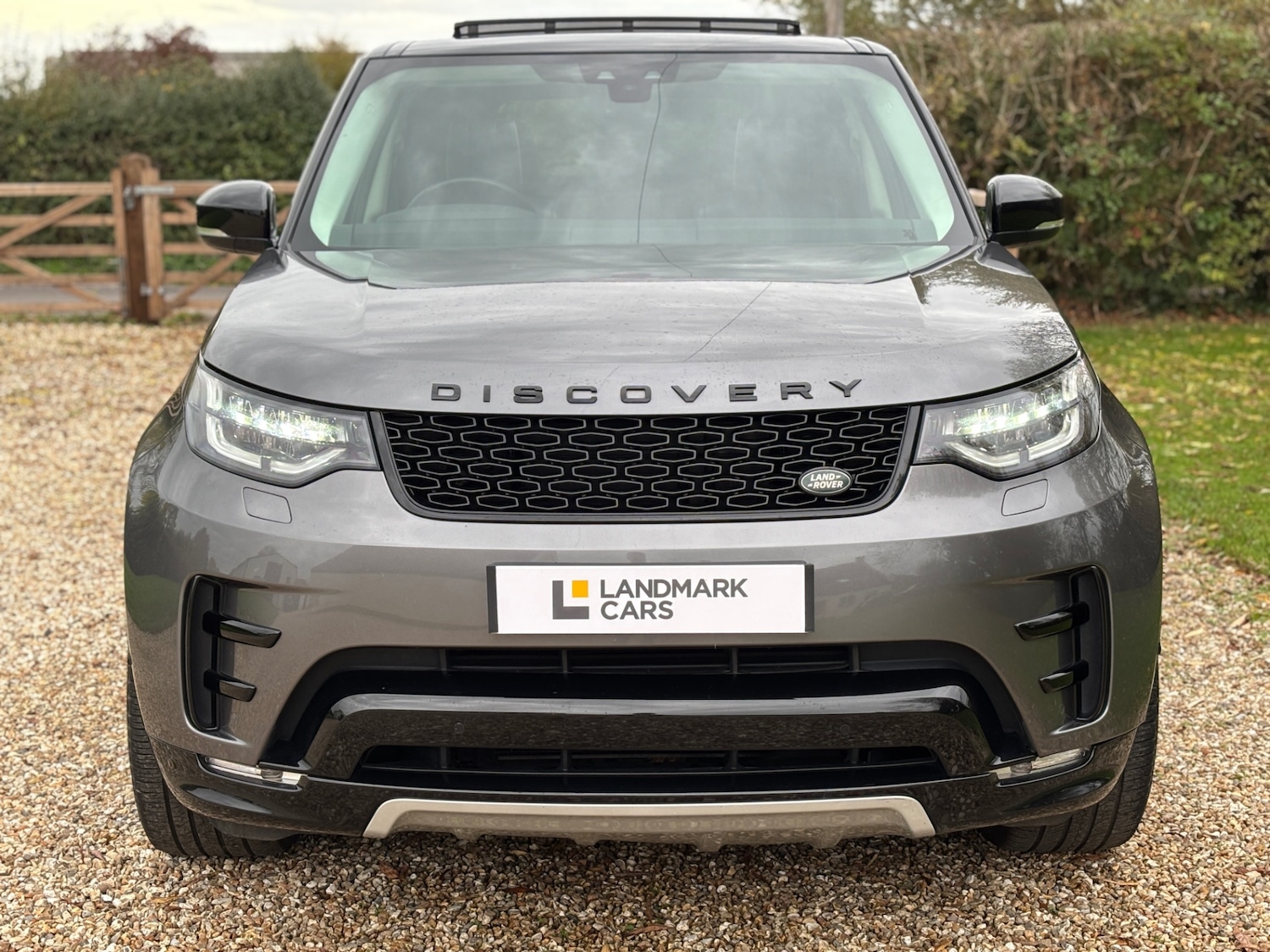 Used Land Rover Discovery 2019 for sale - 76346791: Photo 2