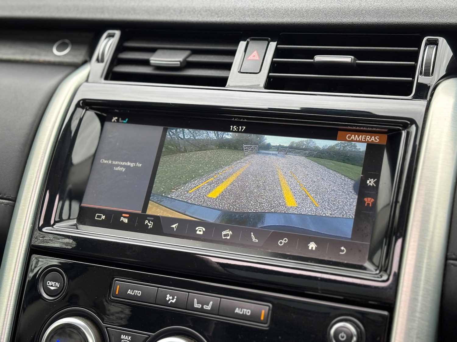 Used Land Rover Discovery 2019 for sale - 76346791: Photo 21