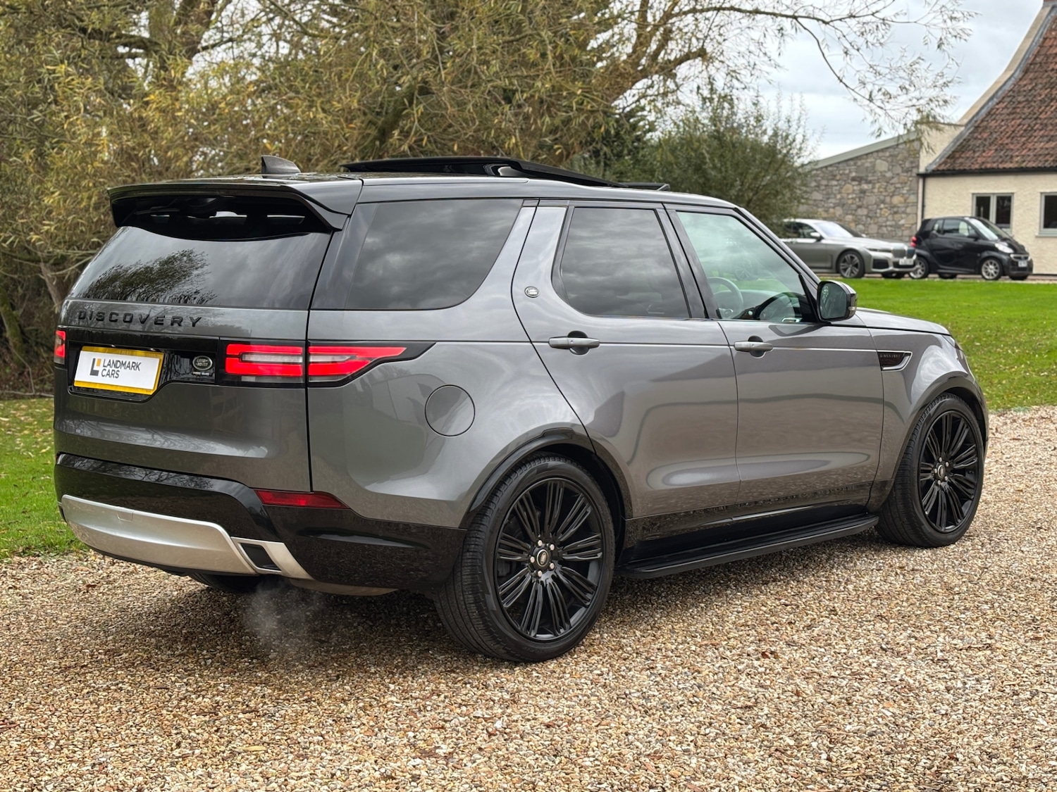 Used Land Rover Discovery 2019 for sale - 76346791: Photo 5