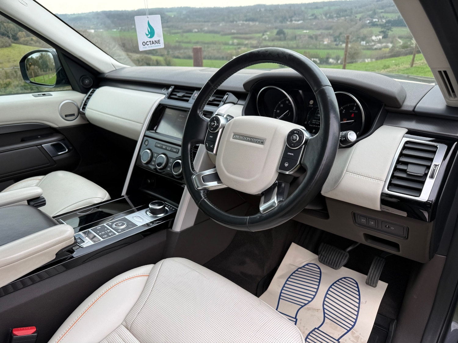 Used Land Rover Discovery 2017 for sale - 77736076: Photo 12