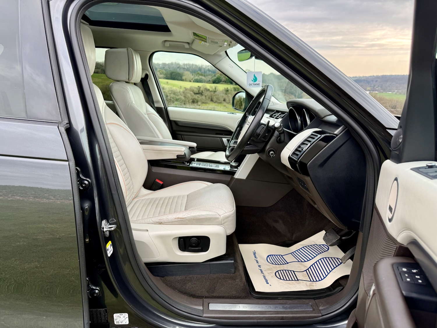 Used Land Rover Discovery 2017 for sale - 77736076: Photo 23