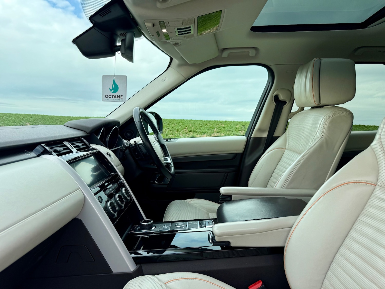 Used Land Rover Discovery 2017 for sale - 77736076: Photo 24