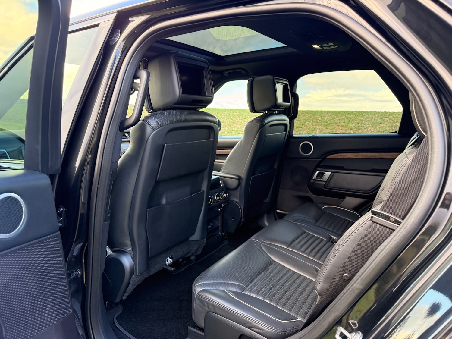 Used Land Rover Discovery 2017 for sale - 77228074: Photo 20