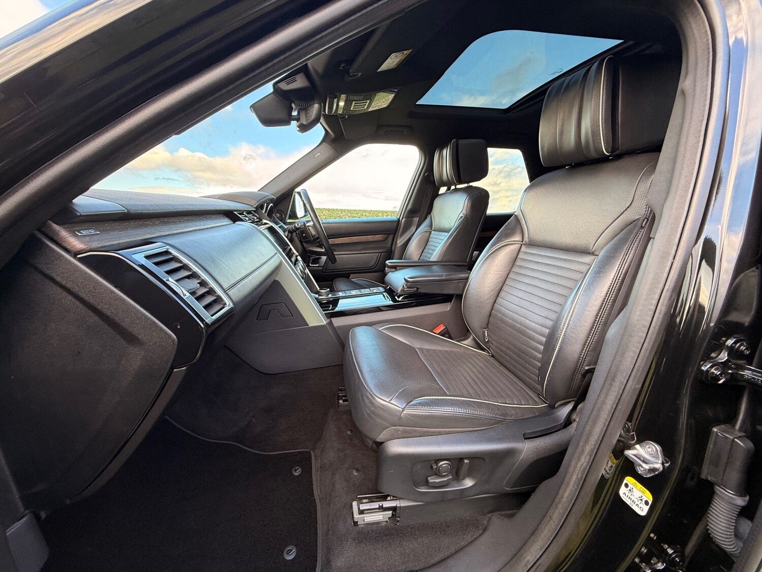 Used Land Rover Discovery 2017 for sale - 77228074: Photo 22