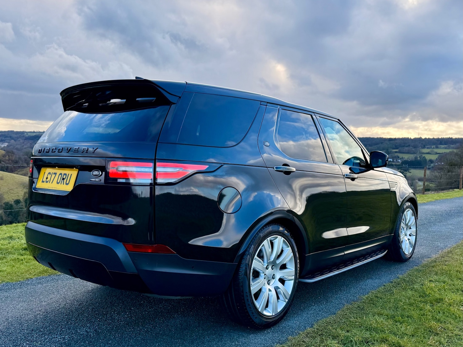 Used Land Rover Discovery 2017 for sale - 77228074: Photo 7