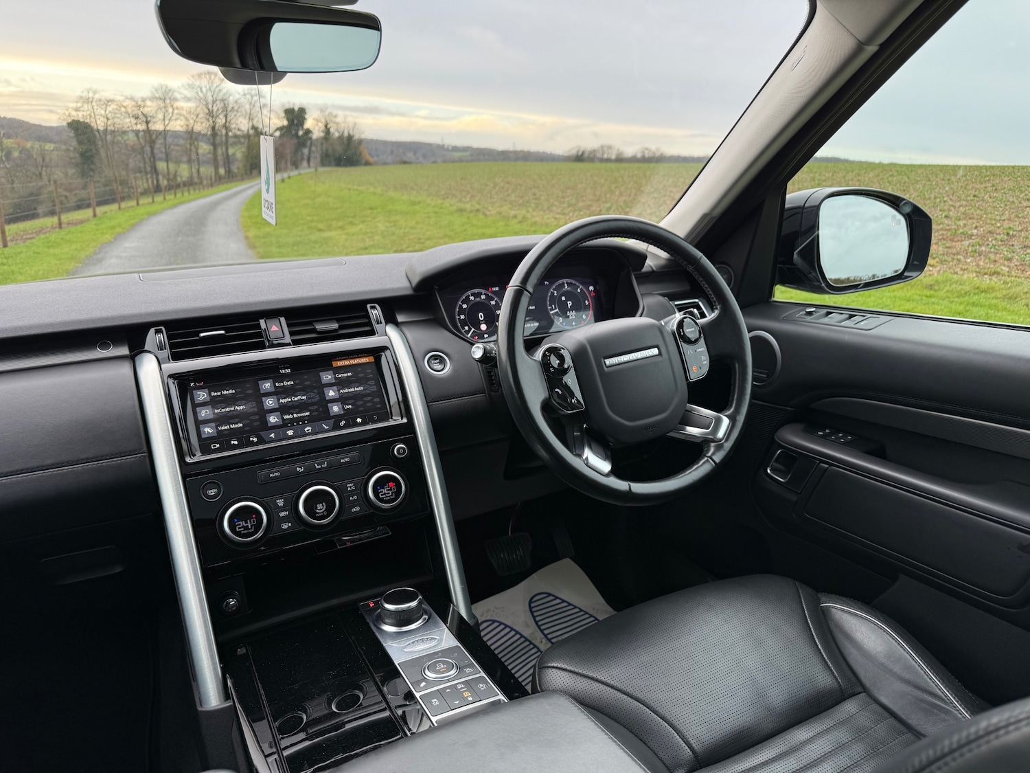 Used Land Rover Discovery 2020 for sale - 76863660: Photo 15